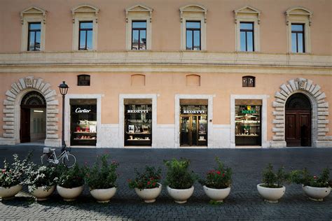 ‭Bedetti‬, Piazza San Silvestro 11 00187 Roma 